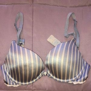 Very cute striped t shirt bra